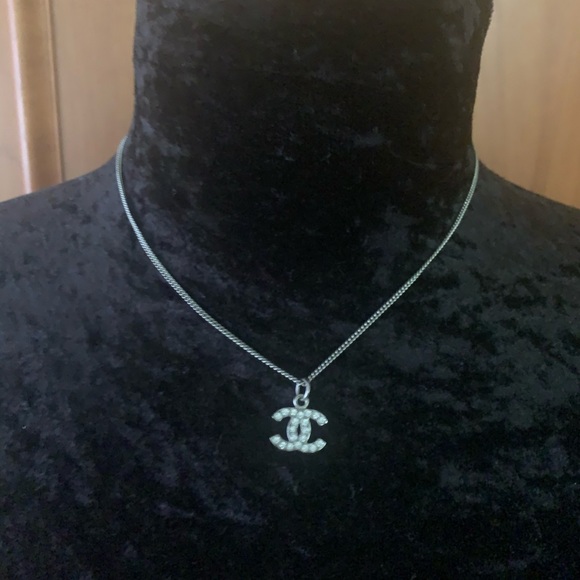 ❤️SOLD❤️Chanel CC Crystal Silver Tone Necklace⭐️ - Picture 13 of 16
